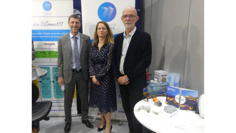 Dominique LEROY, directeur général des services accompagné de Chloé BOITIER, Directrice des Ventes TCD (territoires Connectés et Durables) chez Sogetrel et Jean-Louis BRUNET, Directeur adjoint de l’aménagement et des services numériques